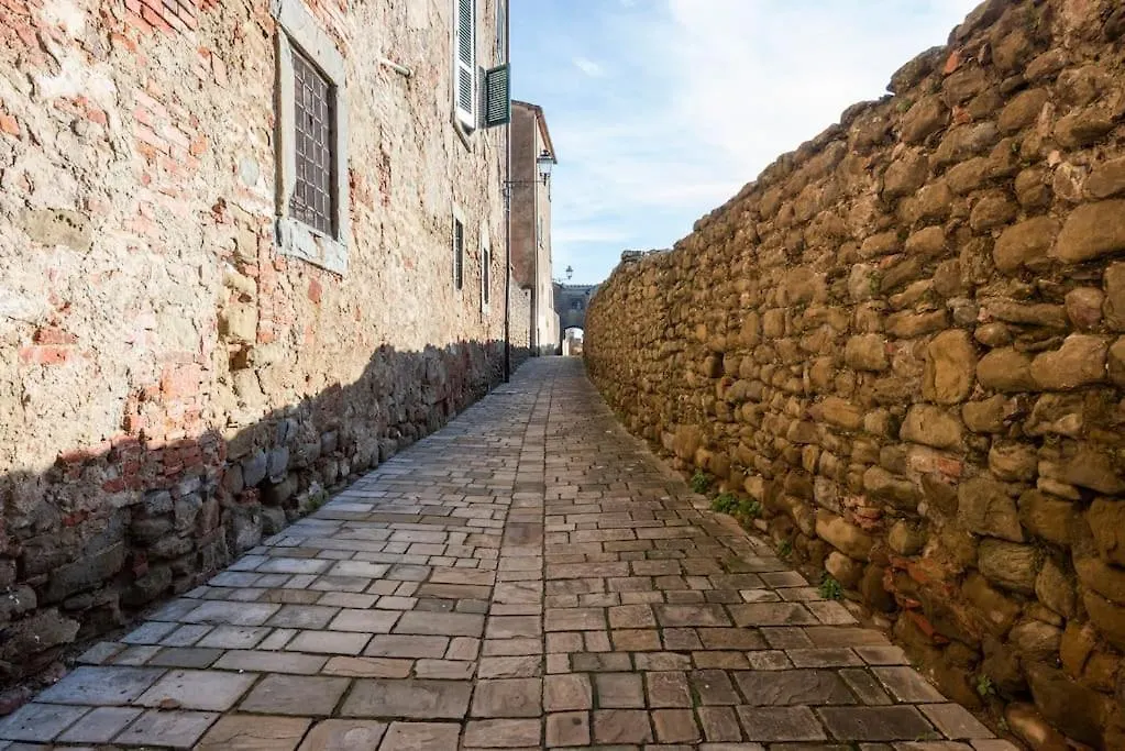 Medieval Cottage Monte San Savino Italy